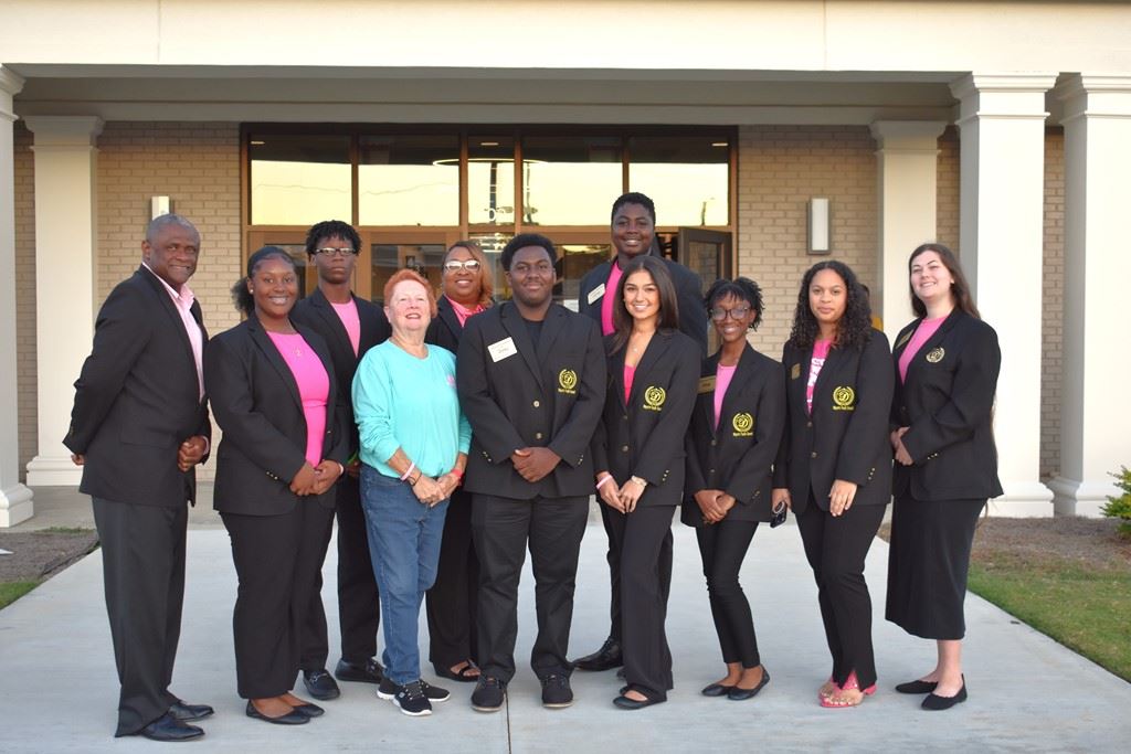 Image of Youth Council Members with Terry Cook and Mayor Paulk